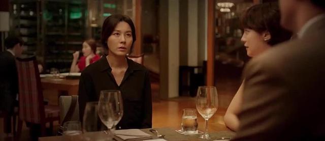 ​《女教师》，韩国19禁电影，两个女老师为争夺男学生无所不用