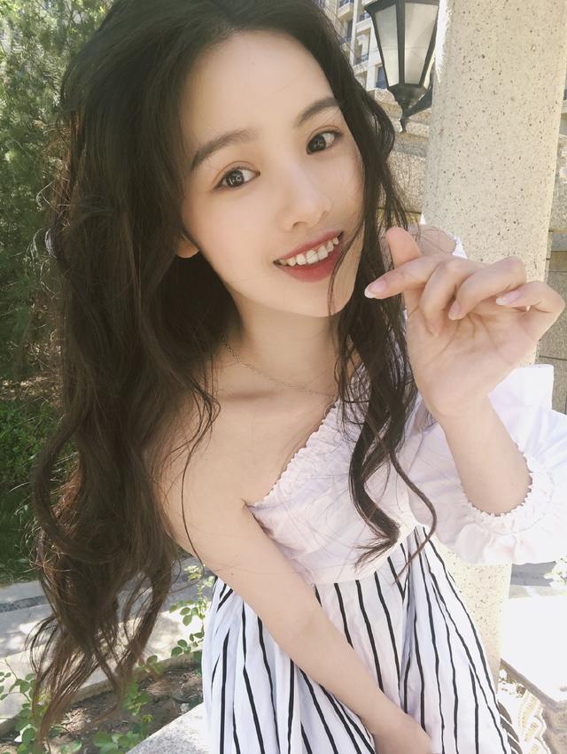 《舞法天女》的芙洛媞，曾获S女郎大赛冠军，四部剧待播受期待