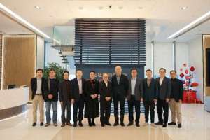 李震(长宁区委常委、政法委书记李震走访调研北京市金杜律师事务所上海分所)