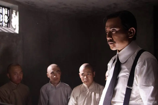 历史事件改编，孙文赴港遇刺，八大义士舍身相护——《十月围城》