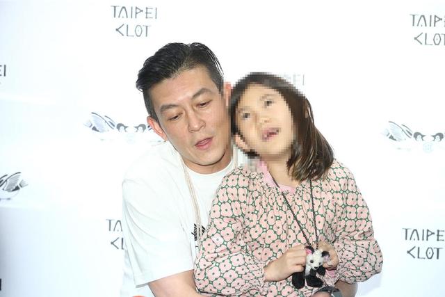 从华谊董事妻子到陈冠希的老婆，让浪子回头的秦舒培，有何魔力？