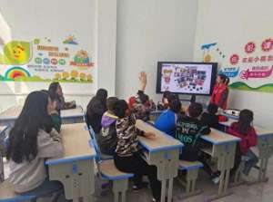 杨桂梅(“周末课堂”亮相商圈 陪“童”成长快乐共享)