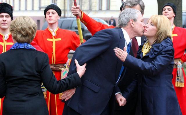 十余年了,被美国发动颜色革命的8个国家,现在怎么样了?