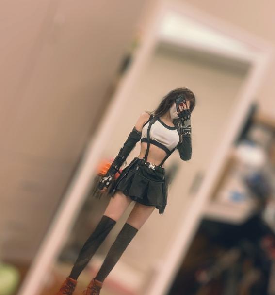 腐团儿彻底输了！魔王COS新作上线，这Tifa的腿也太直了吧