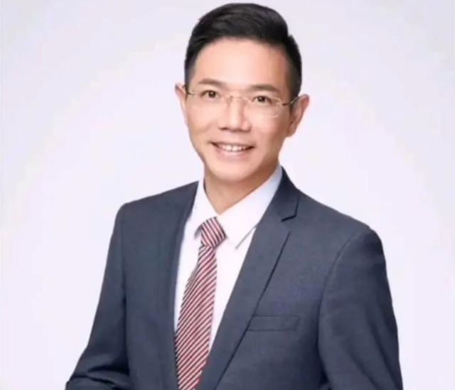 李圣谈大S事件引热议,网友热议过度,恐为许敏带来压力