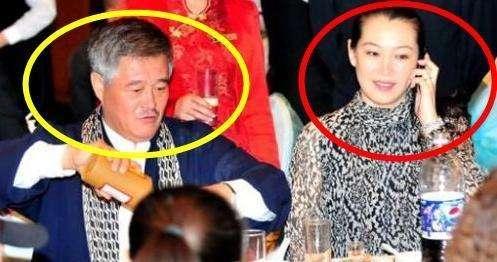 赵本山国籍引争议，拿出户口本放话：我的根在中国，我不会移民！