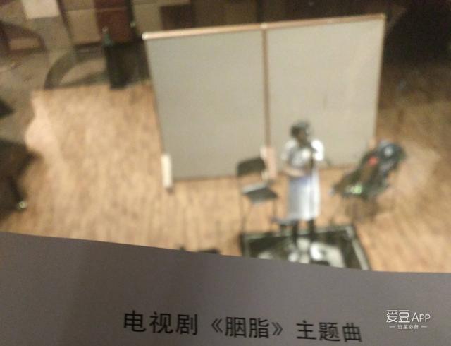 160423 “炫酷狂拽”女特工赵丽颖 唱《胭脂》主题曲