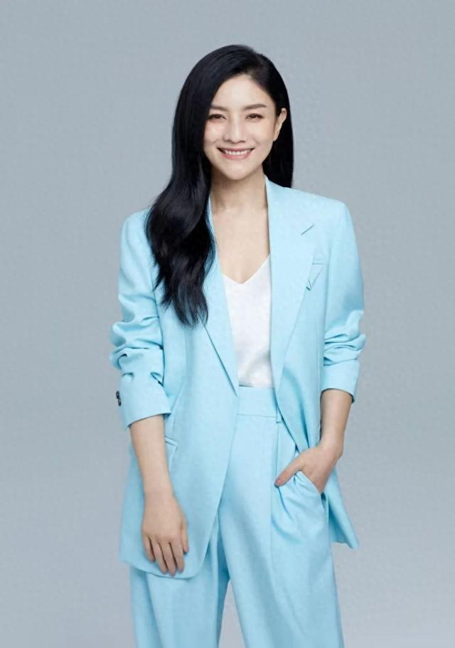 沙溢暴瘦变薄肌帅哥,胡可直呼一辈子没见过,果然真夫妻最好磕