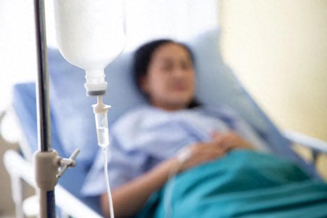 紧急提醒！杭州女子查出流感后硬抗3天，肺都“白”了！这种情况赶紧就医