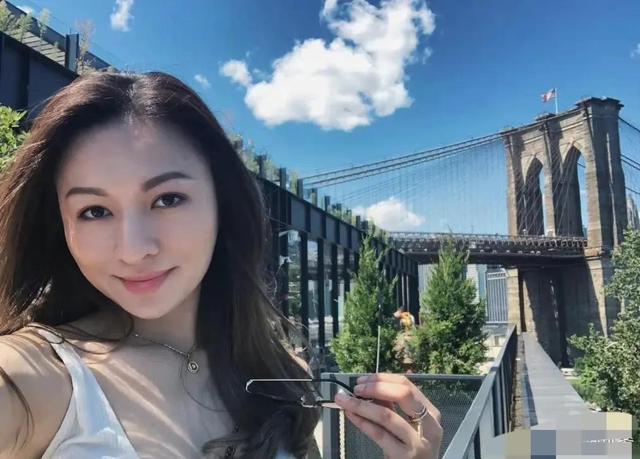 2022年香港小姐冠亚季军三个两个龅牙，大家都不要去整牙了