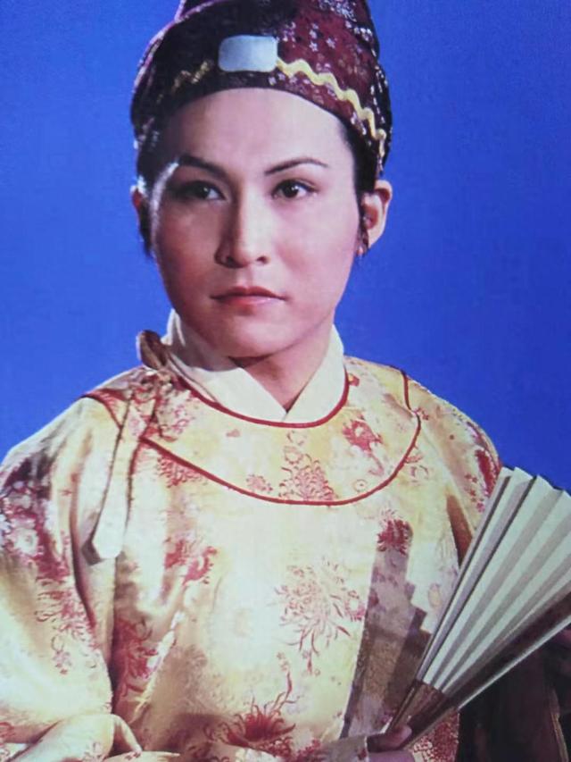 贾蓉：宁国府嫡长孙，一生没有子女，妻子病逝后，他彻底变坏