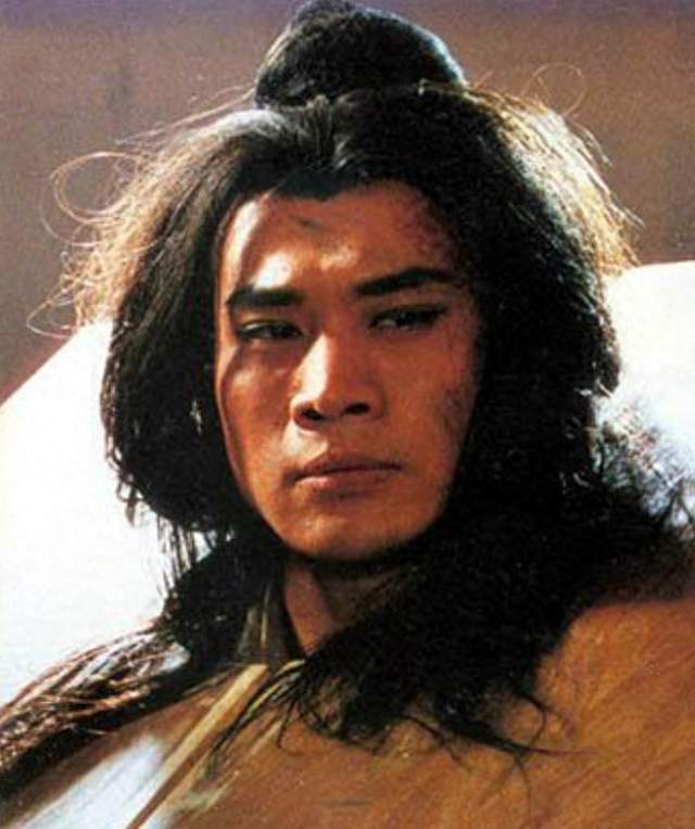 著名演员丁海峰：和初恋妻子相爱30年，陪她抗癌，把她当成宝