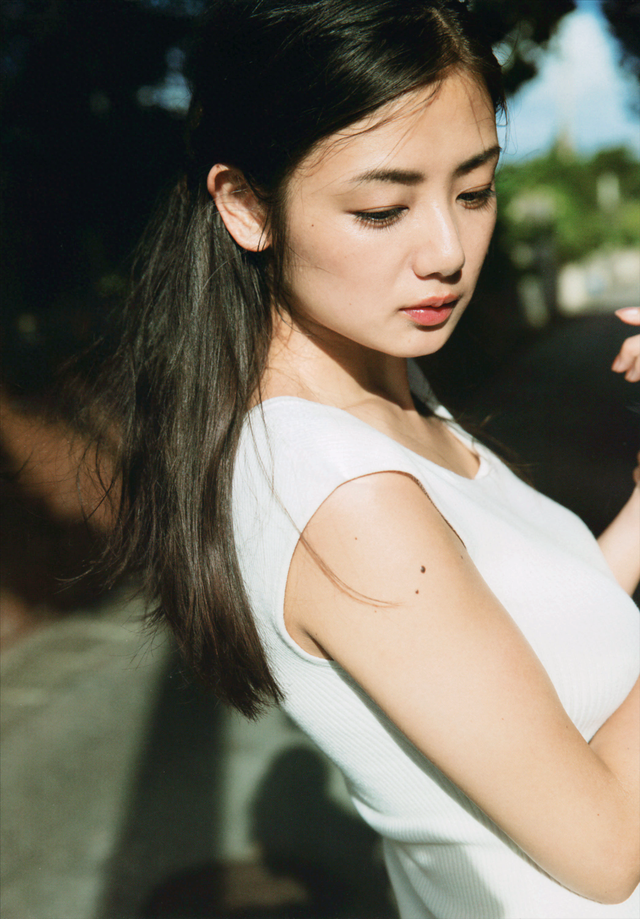 片山萌美 穿搭分享