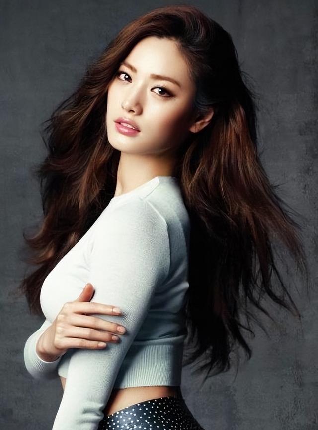 “世界第一美女”吹不出来，她连续三年惊艳世界，让网友过目难忘