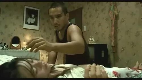 女大学生误入“泥潭”,却患上人质综合症,结局令人咋舌...