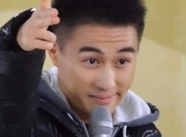 点天灯事件回顾：围观群众的笑点与拍卖风云