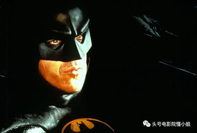 DC电影《闪电侠》开拍！超女造型被吐槽，白发蝙蝠侠让粉丝激动了