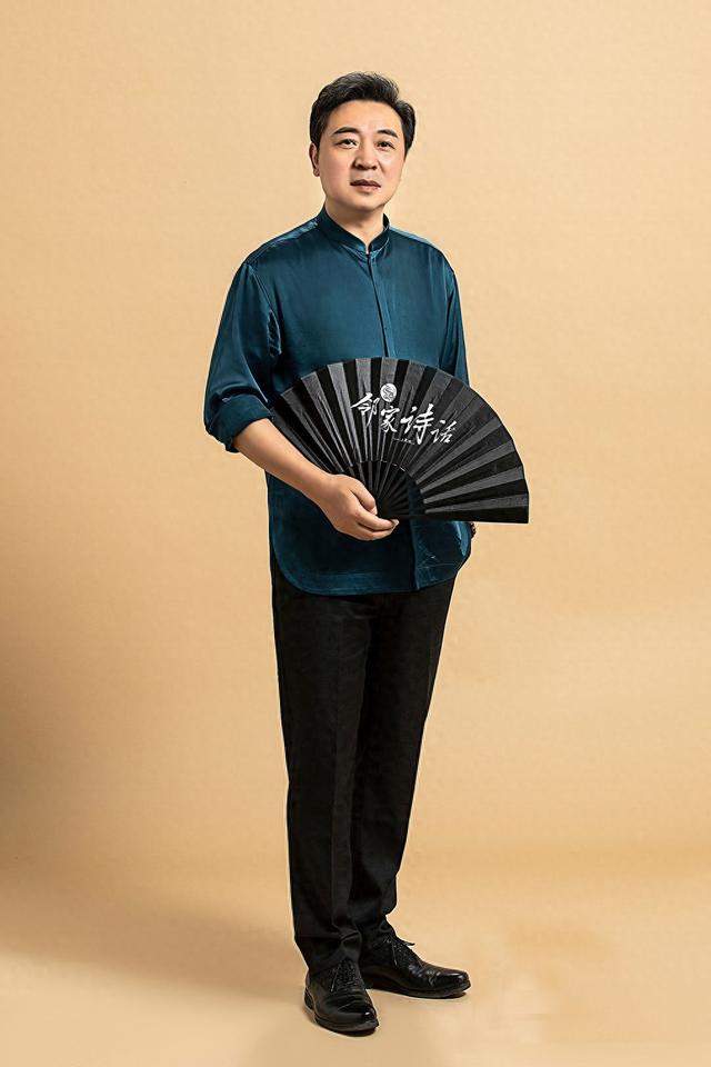 《无间》张晞临：成名前请客赊遍一条街，48岁后连生两个儿子