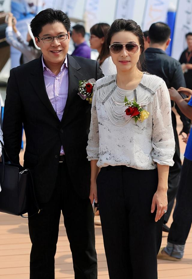 深度开扒:郭晶晶嫁给霍启刚八年,给霍家带去了什么影响?