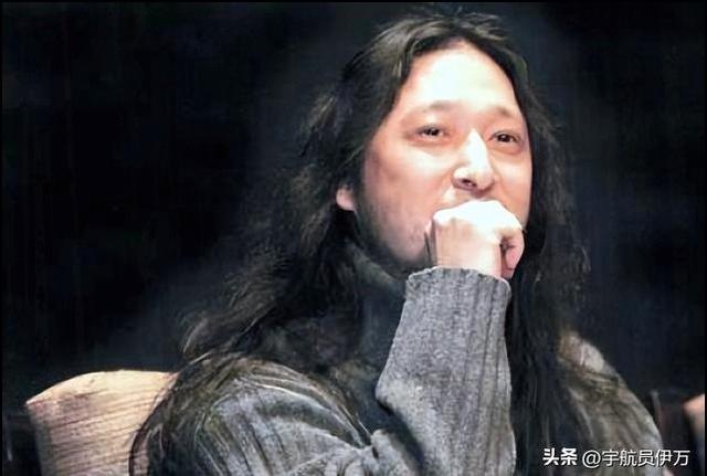 她私生活有多混乱？和成龙深夜醉酒后激吻，著名作家不惜为其离婚