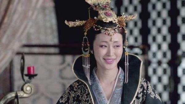 41岁的她，搭戏过胡歌，饰演过最坏的母亲