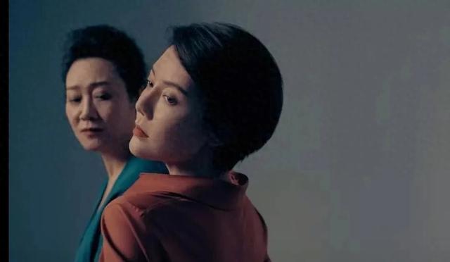 车晓与妈妈王丽云聚餐，促膝长聊关系好很多，但仍和爸爸更亲近