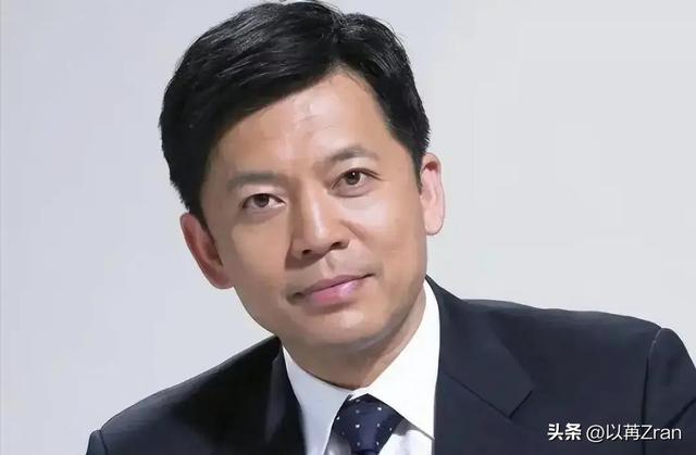 演员何政军：娶了初恋为妻，婚后生一女，如今咋样了？