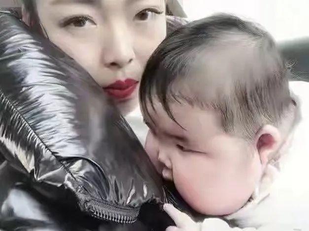 “年画娃娃”火了,小脸肉嘟嘟,网友:家长就喂了个脸?