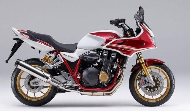 2023款本田CB1300经典史宾赛配色