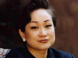 李孟熙(韩流教母李美敬：被三星家族踢出家门后，把韩流捧进了奥斯卡)