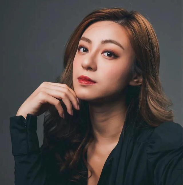 2022年香港小姐冠亚季军三个两个龅牙，大家都不要去整牙了