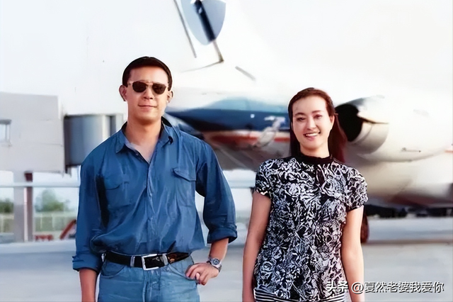 周韵：嫁大15岁二婚姜文，生俩儿子不被认可，18年后却成全家团宠