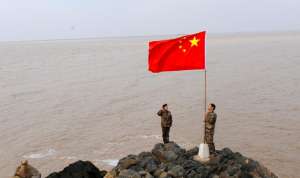 林昕(“想你的小花”流泪写信：我们都好，只是少了你)