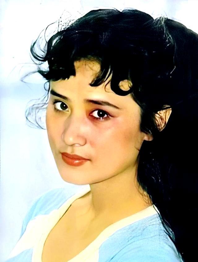 张小磊：当红时结婚，婚后生一子，如今咋样了？