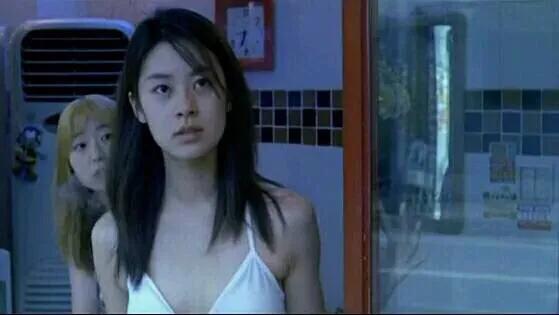 女大学生误入“泥潭”,却患上人质综合症,结局令人咋舌...