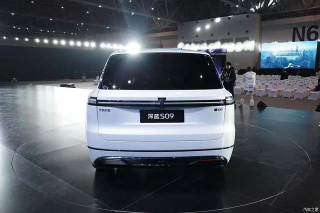 深蓝S09 长超5米2，豪华大6座SUV！“9”字辈家族添新丁！