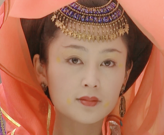 武则天年轻时到底有多美?深山大佛揭开谜底,难怪能迷倒两任皇帝