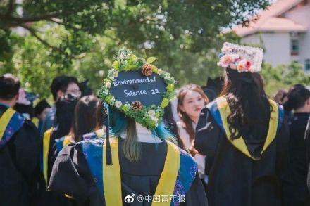 毕业一年后母校补办毕业典礼 那就好好告个别吧