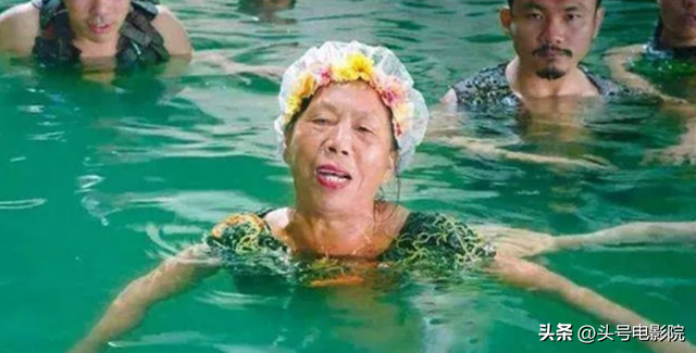 周星驰吹箫,想加入五月天!和周杰伦林俊杰互动,真要进军歌坛?