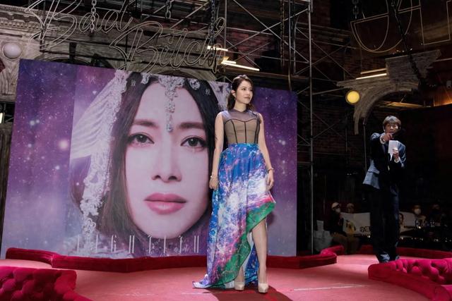 “平民天后”徐怀钰孕育“新生命《光致·蜕变》,浓缩13首好歌!