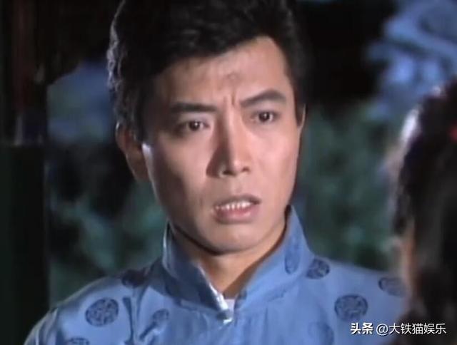 小时候嫌他长相老气，配不上貌美琼瑶女郎，原来他戏外又帅又爷们