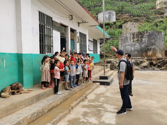 郑州城管汪江：我在广西过了一个最有意义的“六一儿童节”