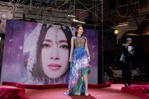 徐怀钰(“平民天后”徐怀钰孕育“新生命《光致·蜕变》，浓缩13首好歌)