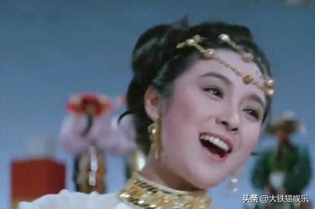 小时候嫌他长相老气，配不上貌美琼瑶女郎，原来他戏外又帅又爷们