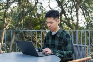 王意(武汉大学王意通，获10万元奖学金)