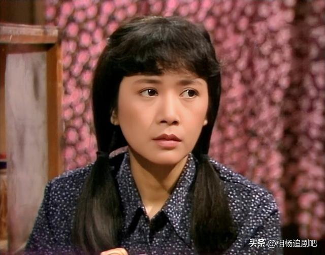 《猎鹰》:82年的刘德华青涩出演,梁朝伟做配角,周星驰跑龙套