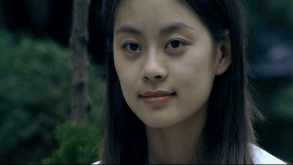 女大学生误入“泥潭”,却患上人质综合症,结局令人咋舌...