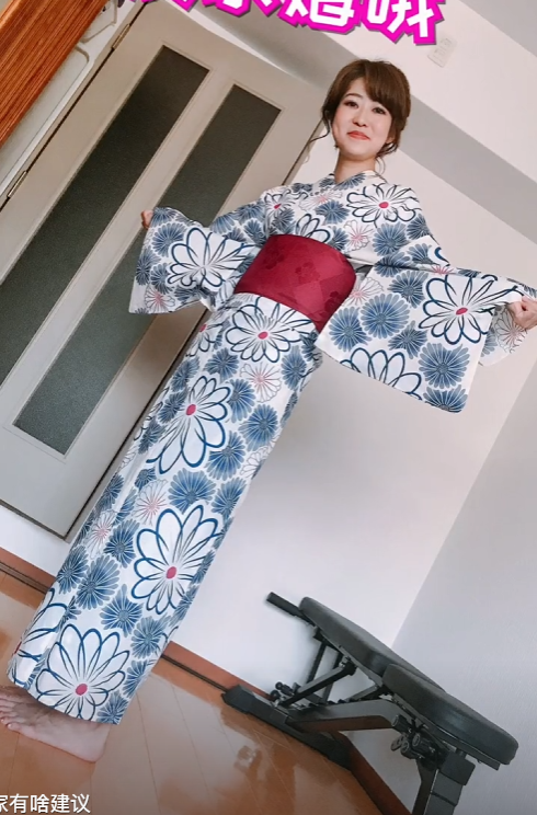 江苏小伙到日本留学，娶日本女老师，观战国足比赛时，差点打起来