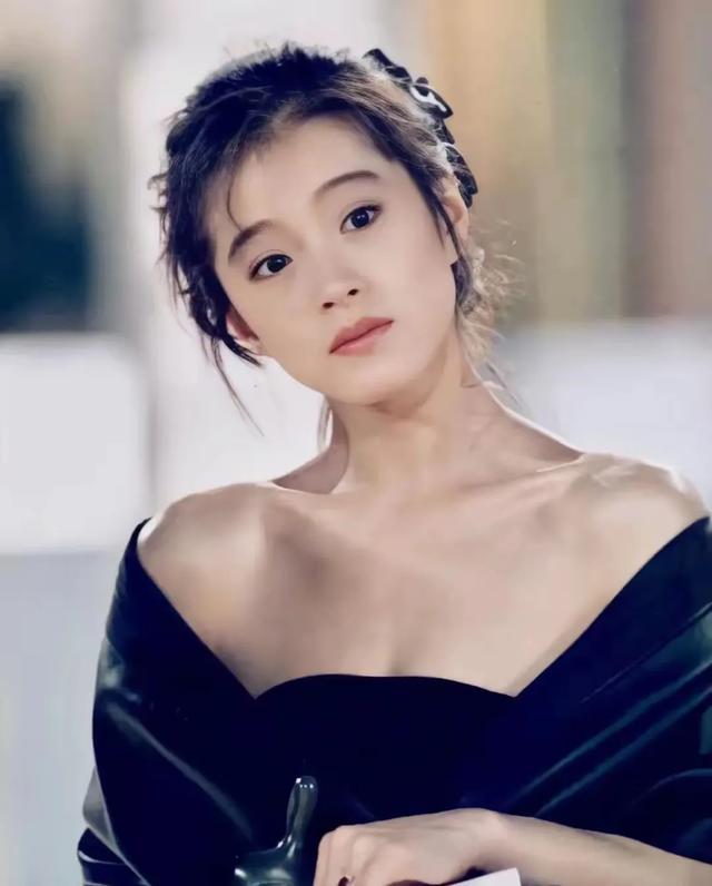 12位日本昭和女星,个个都是风情万种的美熟女,你更喜欢哪一位?