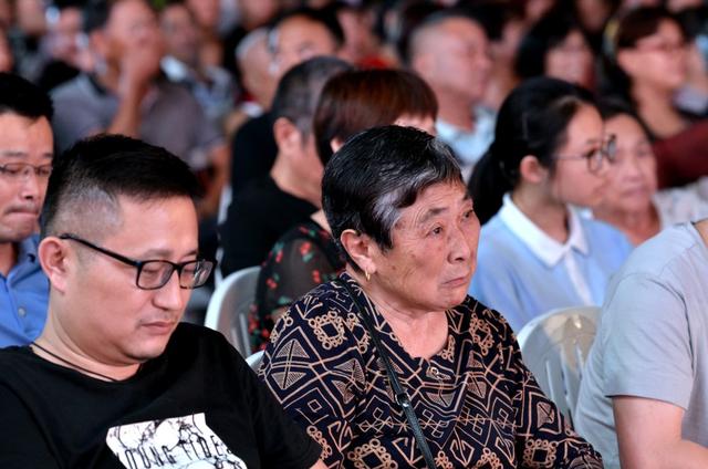 赏“云中月”，品“心中月”，忆“家乡月”，望“关山月”！塘栖今晚中秋诗会！